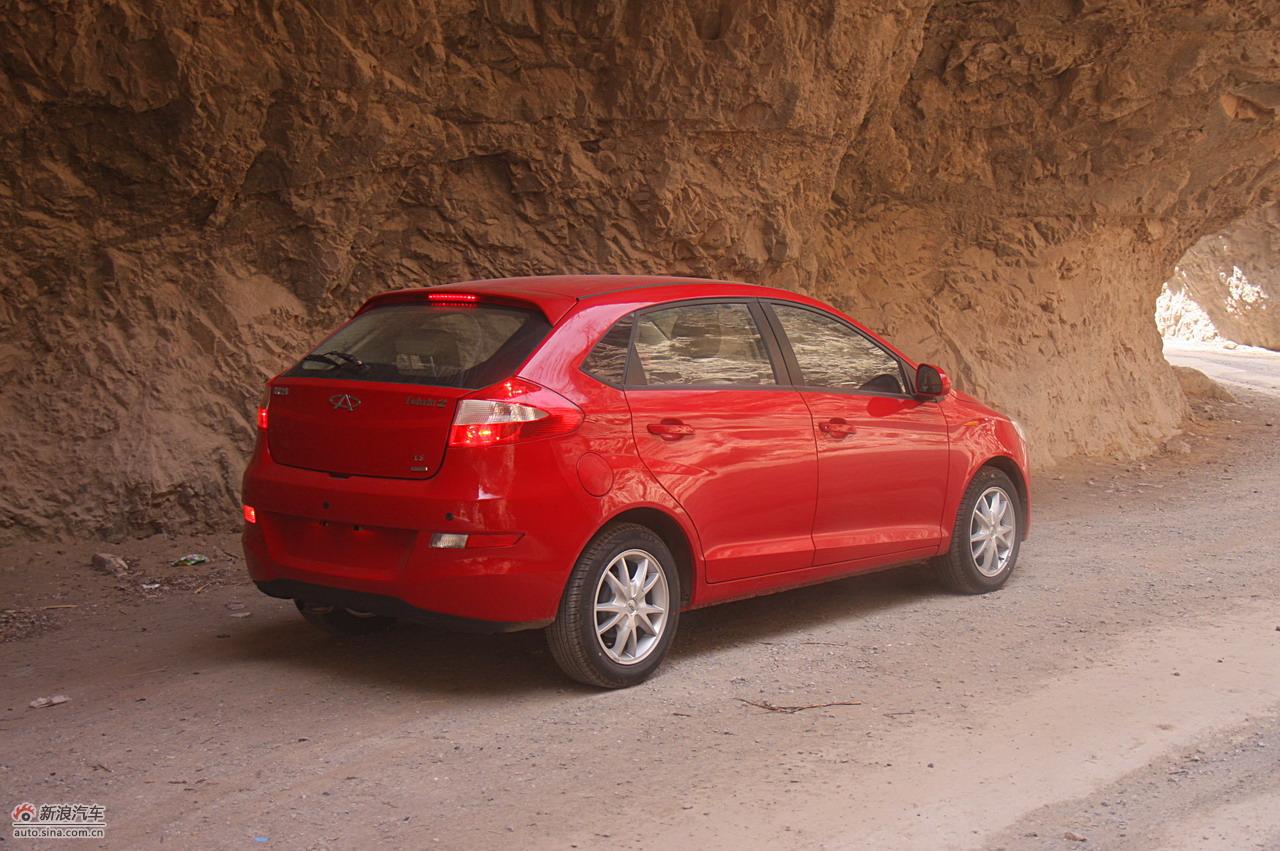 奇瑞风云2两厢外观实拍图