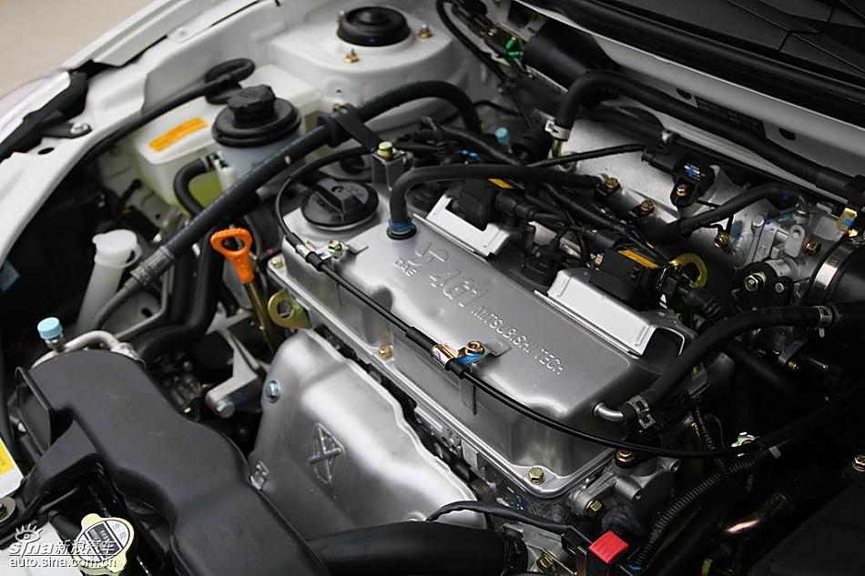 5l排量汽油发动机正是采用东安三菱的4g15s发动机,最大功率76kw/6000
