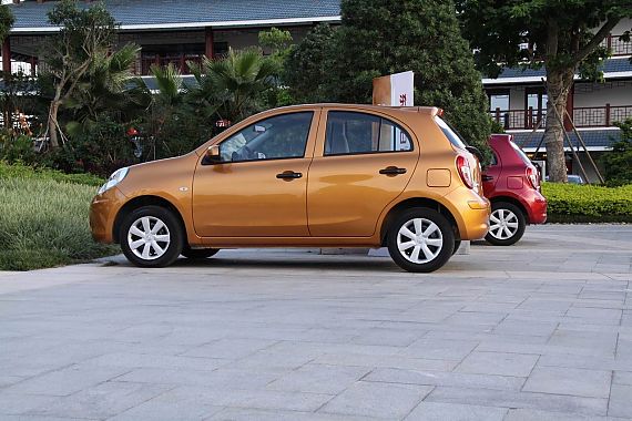 东风日产玛驰外观