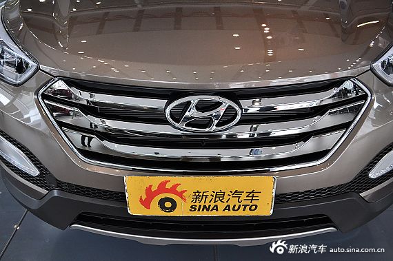 2013款全新胜达2.4L自动两驱GLS