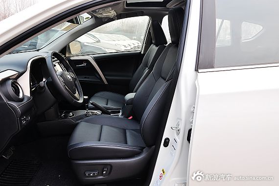 2015款RAV4 2.0L CVT四驱新锐版