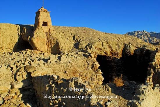 古格王國遺址類似二樓閣樓住宅和庭院