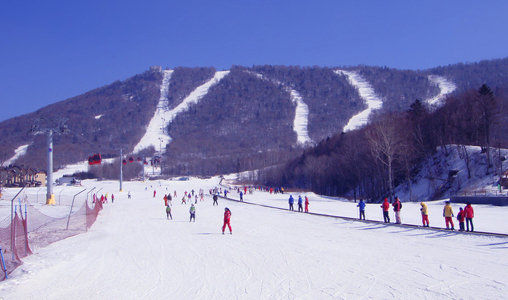 释放冰天雪地玩转太白山滑雪场