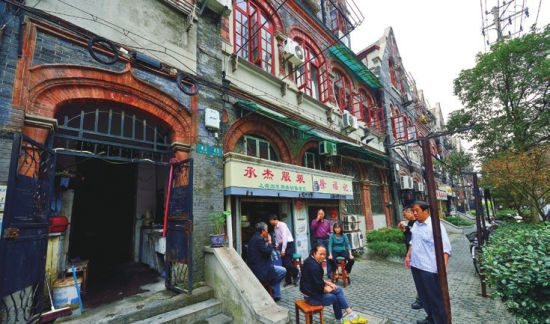 行走上海老虹口半百老房子演绎弄堂风情