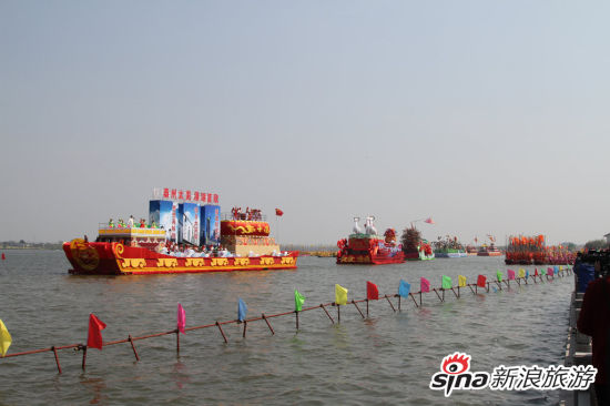 "天下第一水上庙会"——2015年中国泰州姜堰溱潼会船节开幕