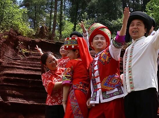 莫说山歌不是歌"爱在红石林"谱写土家山歌华彩乐章