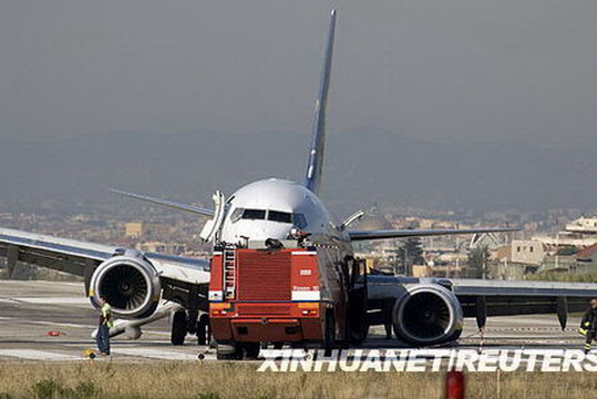 愛爾蘭客機與飛鳥相撞迫降羅馬 172人逃生(組圖)