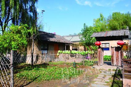 温泉农家乐温泉╳农家蟹岛农庄 温泉农家乐蟹岛的农家院非常逼真,院子