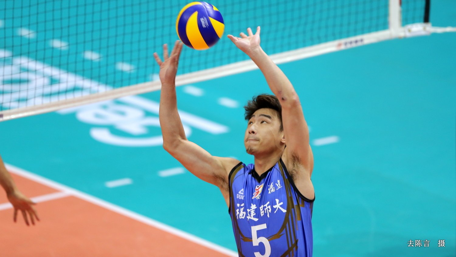 18/19男排超级联赛精英赛a组第二日赛事综述 上海男排收获两连胜