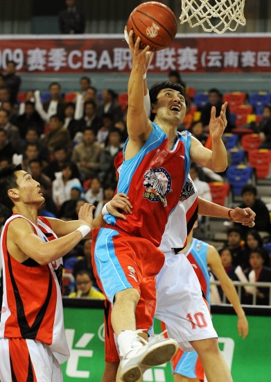 当日,在2008-2009赛季cba联赛第43轮比赛中,云南红河队主场以68比96负