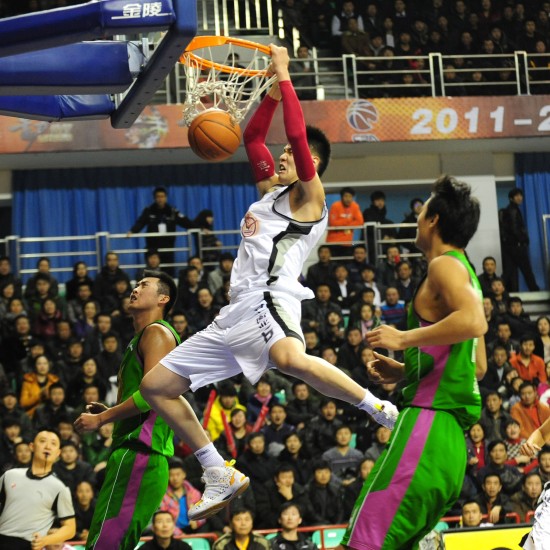 图文cba辽宁11795浙江辽宁贺天举大力扣篮