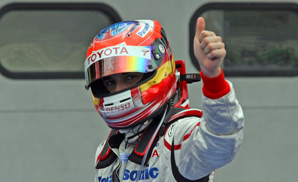 丰田车队格洛克竖拇指_赛车-f1_nike新浪竞技风暴_新浪网