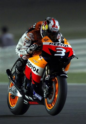 图文motogp卡塔尔揭幕战西班牙车手佩德罗萨