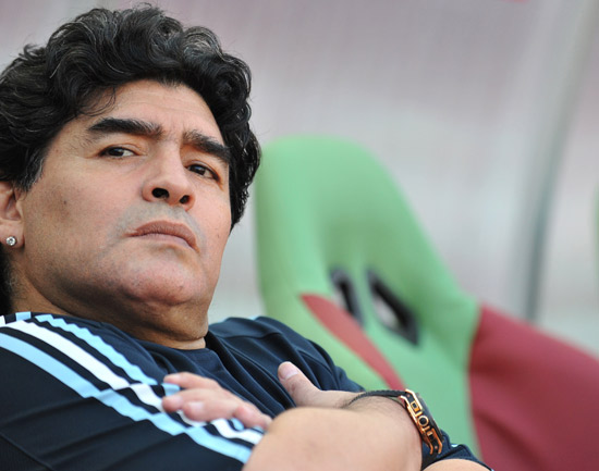 图文-[热身赛]俄罗斯vs阿根廷 马拉多纳傲视场上局势