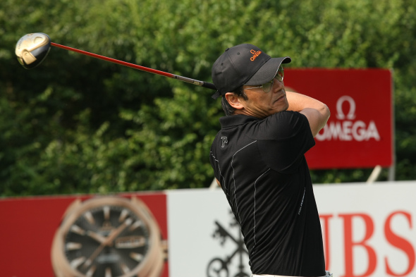 演艺界明星苗侨伟,王馨平和陈沛嘉等人星期三参加了瑞银香港高尔夫球