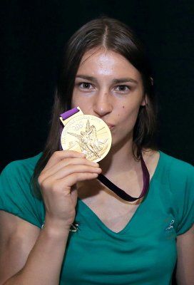 女拳击手凯蒂-泰勒