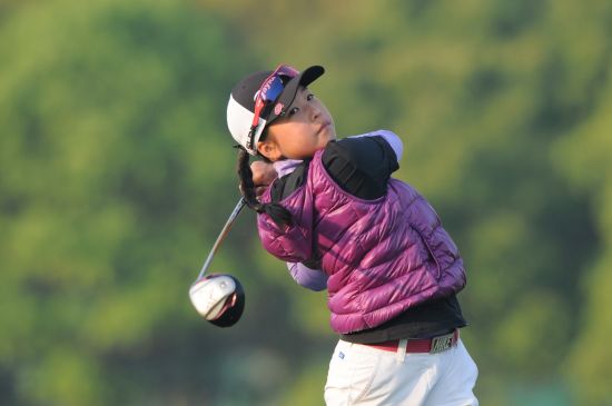 爱学习爱唱歌的高球精灵王馨怡