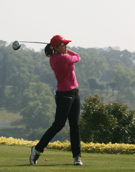 图文-台丰女子公开赛首轮 中国选手陈小红