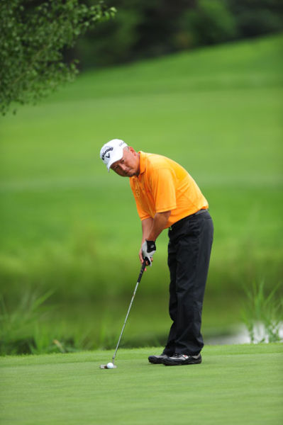 图文-俱乐部联赛北二区首轮 果岭推杆