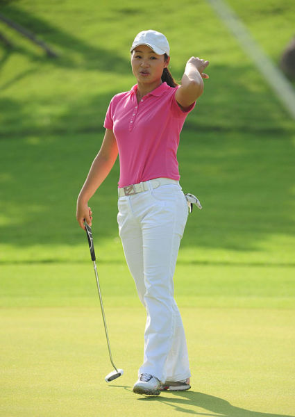 图文-高尔夫比洞赛决赛轮 错过推杆