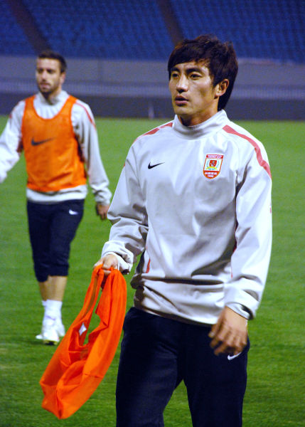 图文中超长春亚泰备战山东鲁能玉面小生张笑非