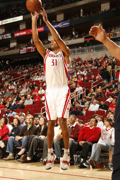 图文常规赛山猫7899火箭巴蒂尔拔地而起