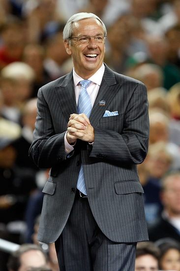 图文ncaa总决赛北卡8972密歇根教练拍手叫好