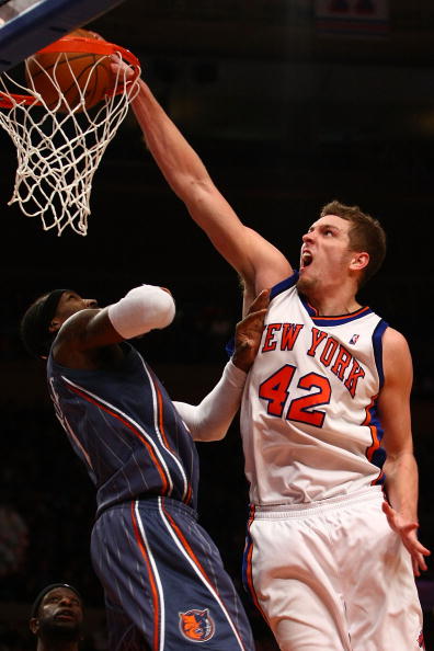 图文常规赛山猫vs尼克斯大卫李暴扣进球