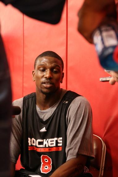 图文-火箭队常规训练 泰勒近期表现不俗_篮球-nba_nike新浪竞技风暴