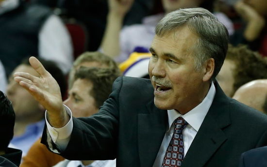 图文常规赛湖人112125火箭德帅场边指导