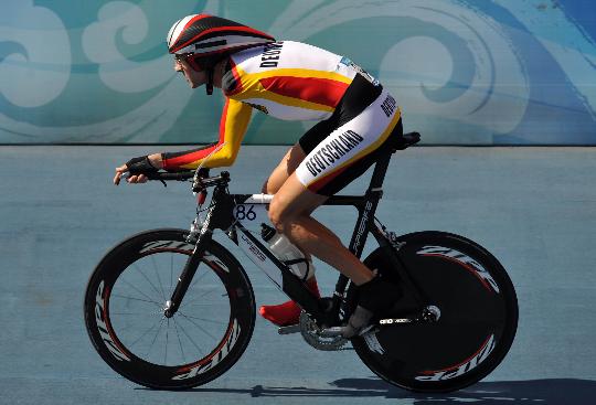 扎赫尔在北京2008年残奥会公路自行车男子计时赛(lc 1)比赛中获得冠军