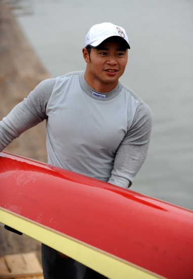 图文奥运冠军杨文军备战全运会微笑迎接挑战