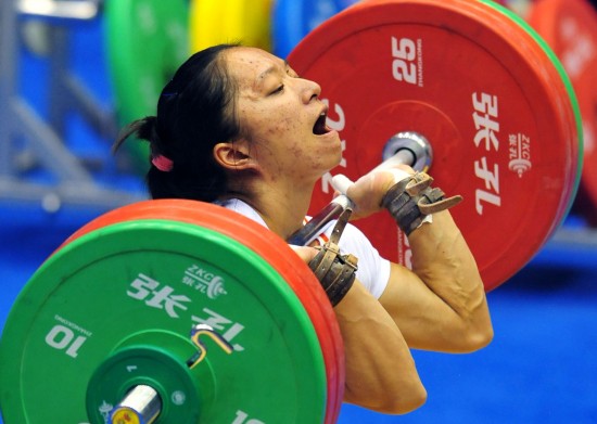 图文-全运举重女子58公斤级决赛 邱红梅稳居次席