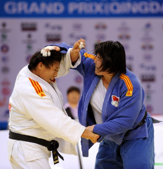 图文-世界柔道大奖赛中国站赛况 两人双手互搏
