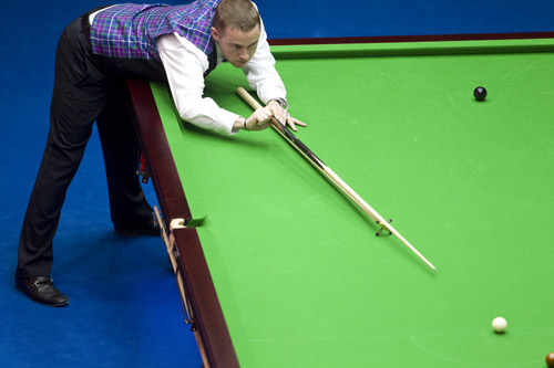 图文斯诺克中国赛正赛首轮赛况亨德利架杆进攻