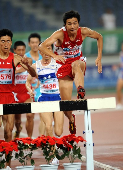图文-全国锦标赛男子3000米障碍 王忠睿夺得季军