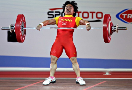 图文举重世锦赛田源摘铜田源这一下力拔千钧