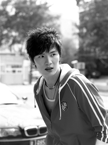 光头是谁鲍春来