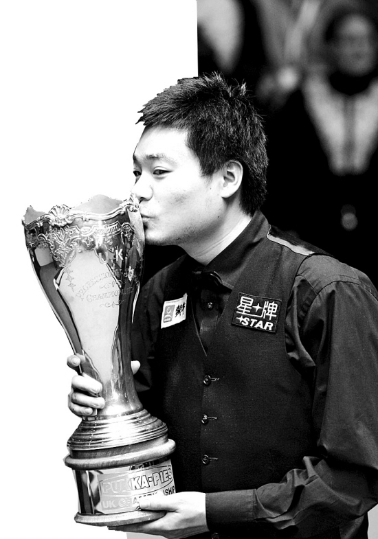 "短信曝良好心态提到丁俊晖心态的成熟,任浩江举例说明:"我印象最深刻