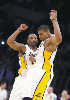 科比当诱饵拜纳姆绝杀