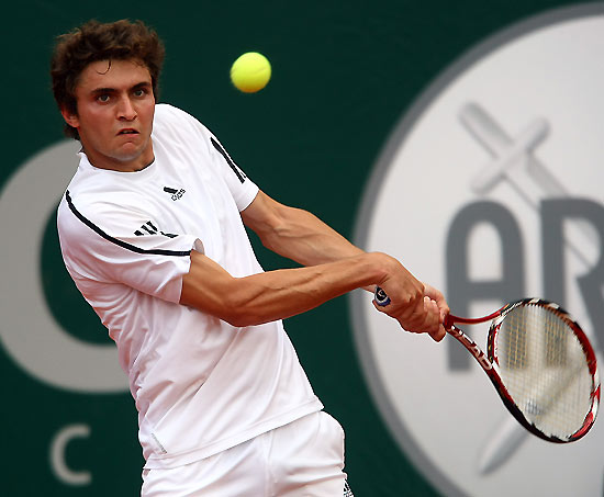 图文-世界团体冠军赛首日战况 西蒙眼神很专注_网球频道_nike新浪竞技