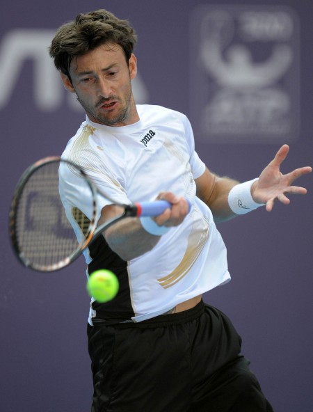 图文-费雷罗闯进男单八强 费雷罗侧身回球_网球频道_新浪竞技风暴