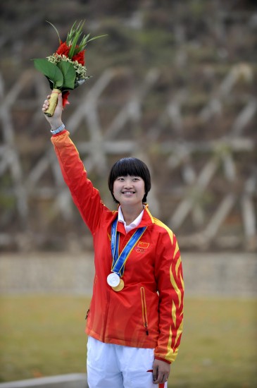 图文-女子双多向飞碟个人决赛 李蕊获得银牌